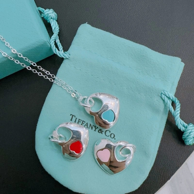Tiffany Necklaces Sleek 252310