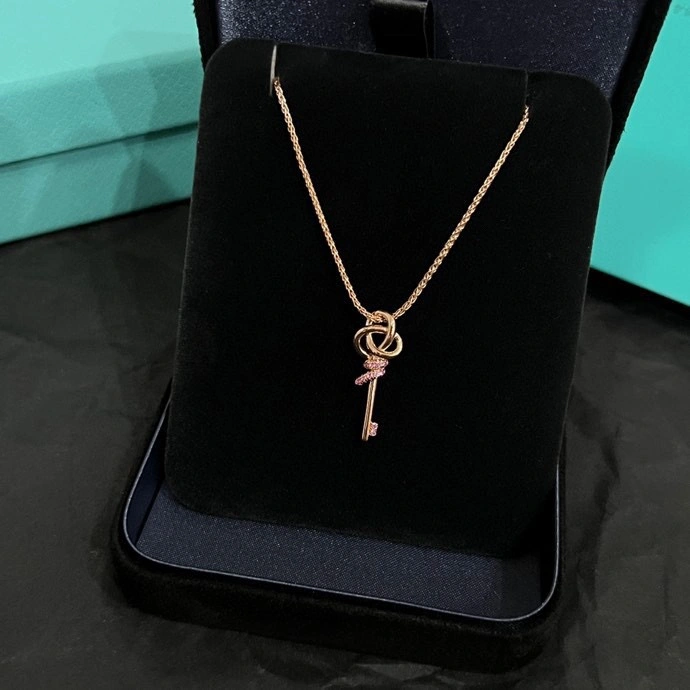 Tiffany Necklaces Vibrant 252316
