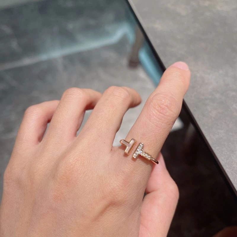 Lightweight Tiffany Rings 253945