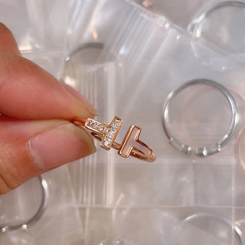 Lightweight Tiffany Rings 253945