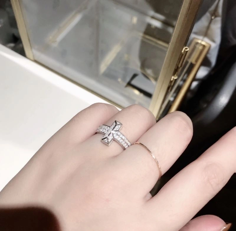 Supportive Tiffany Rings 253689
