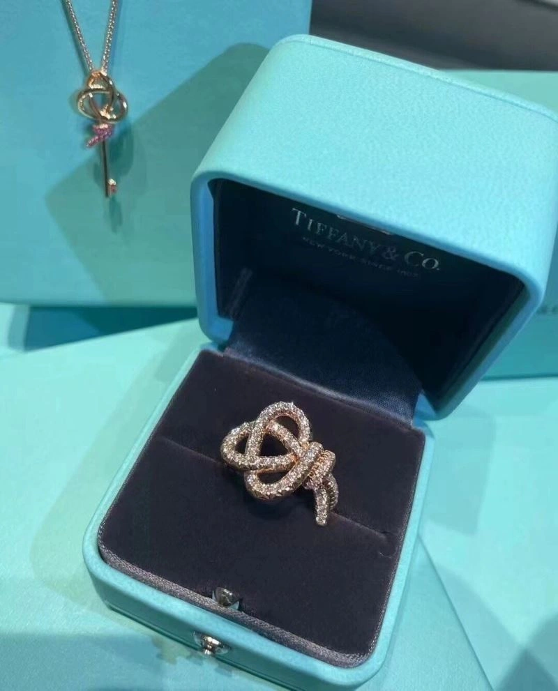 Sleek Tiffany Rings 253575