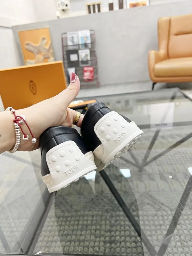 Chic Tods Shoes 3926