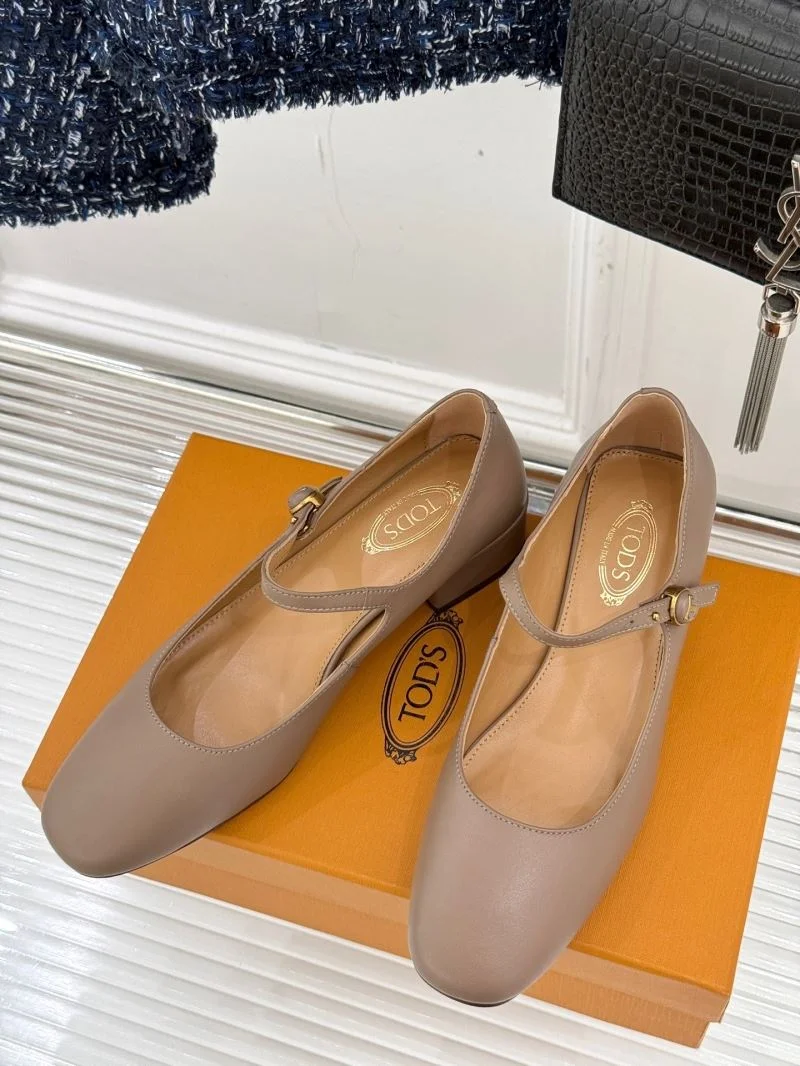 Versatile Tods Shoes 7167
