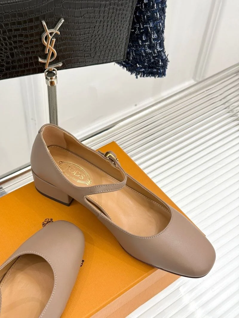 Versatile Tods Shoes 7167