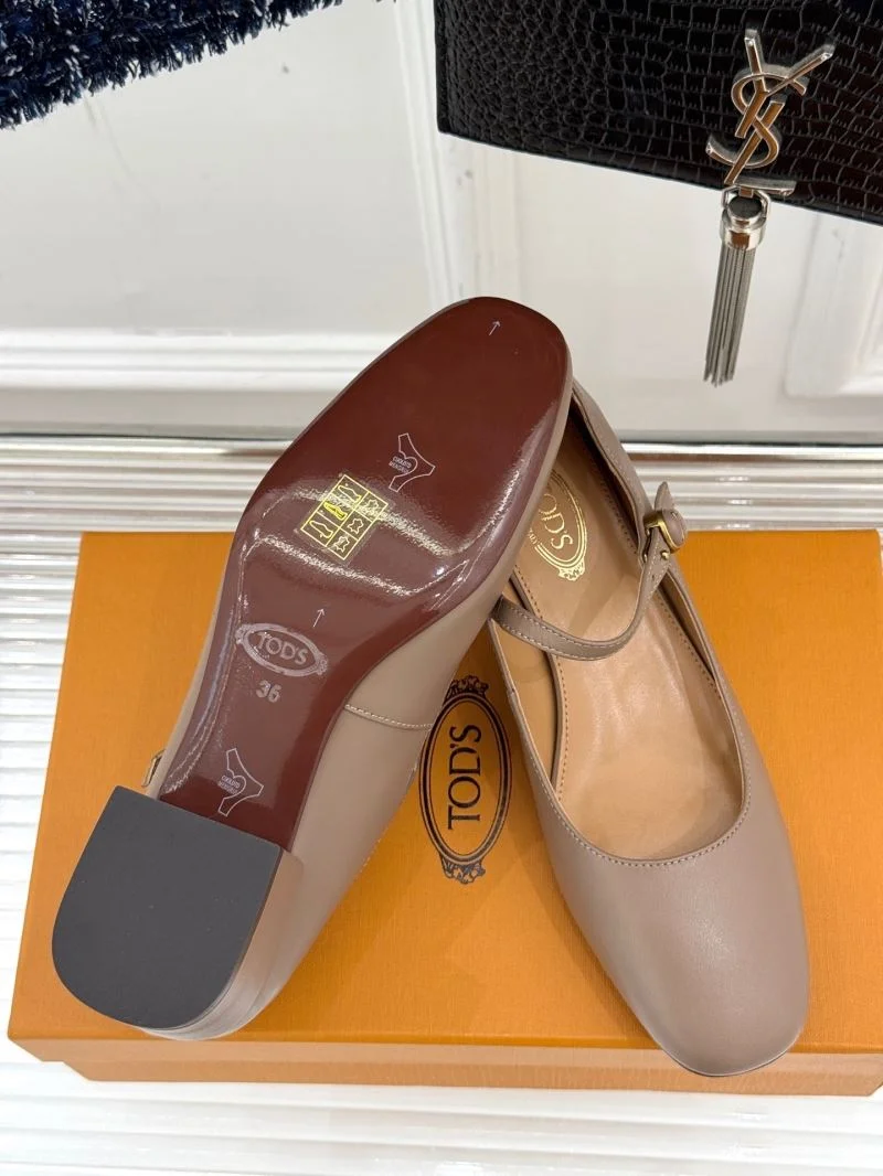 Versatile Tods Shoes 7167