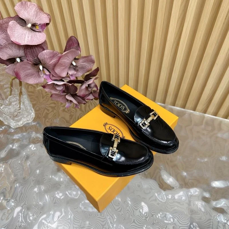 WeatherProof Tods Shoes 8760