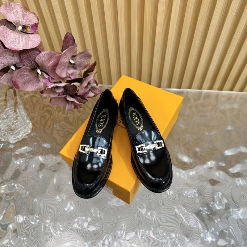 WeatherProof Tods Shoes 8760