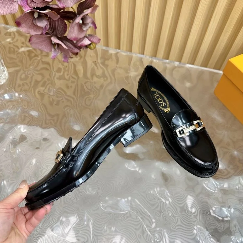 WeatherProof Tods Shoes 8760