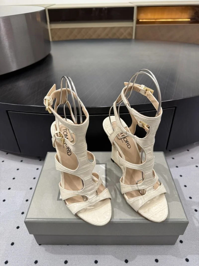 Trendsetting Tom Ford Sandals 11152