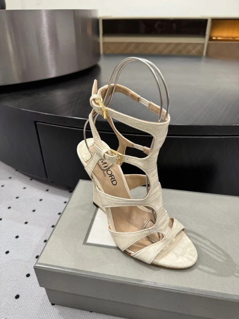 Trendsetting Tom Ford Sandals 11152