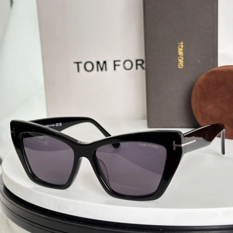 Youthful Tom Ford Sunglasses 282343