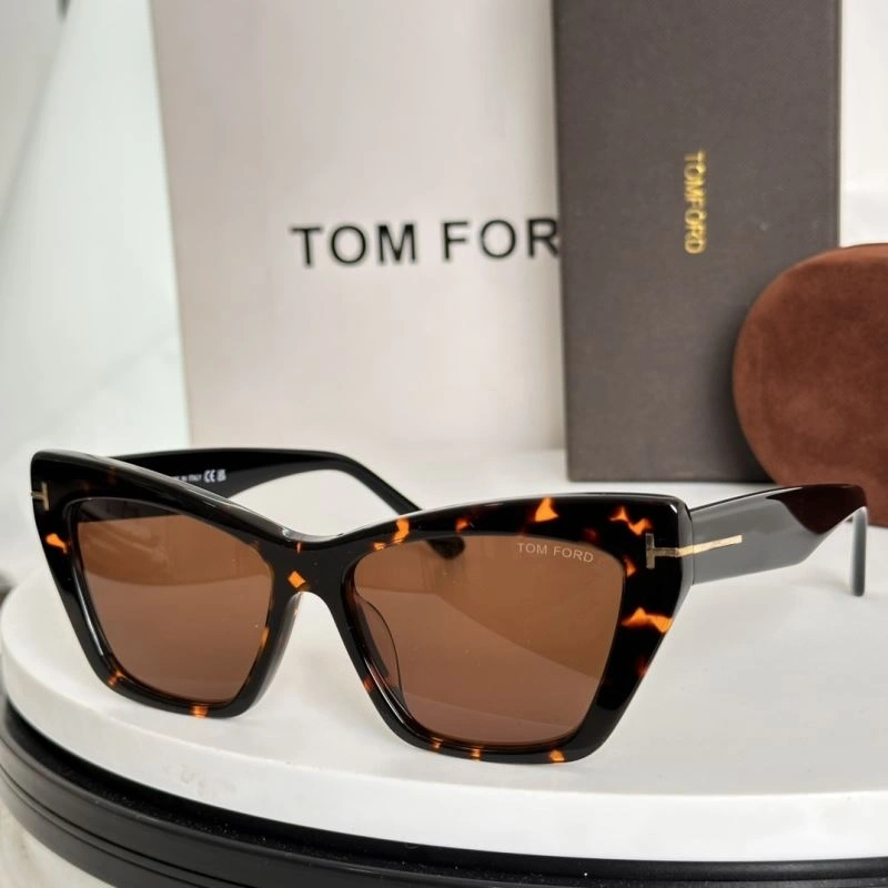 Youthful Tom Ford Sunglasses 282343