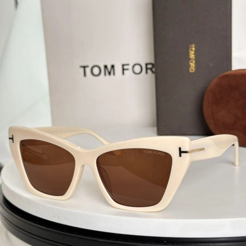 Youthful Tom Ford Sunglasses 282343