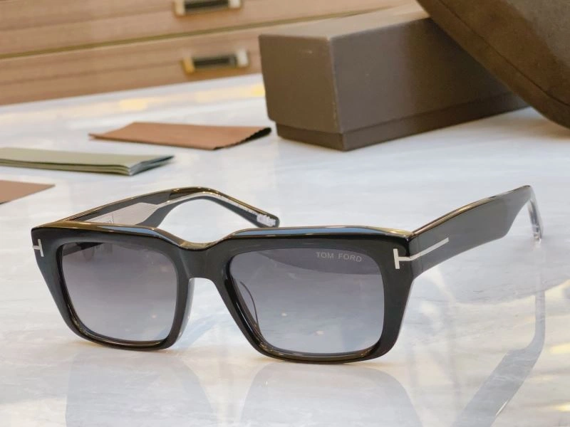 Tom Ford Sunglasses Lightweight 282339