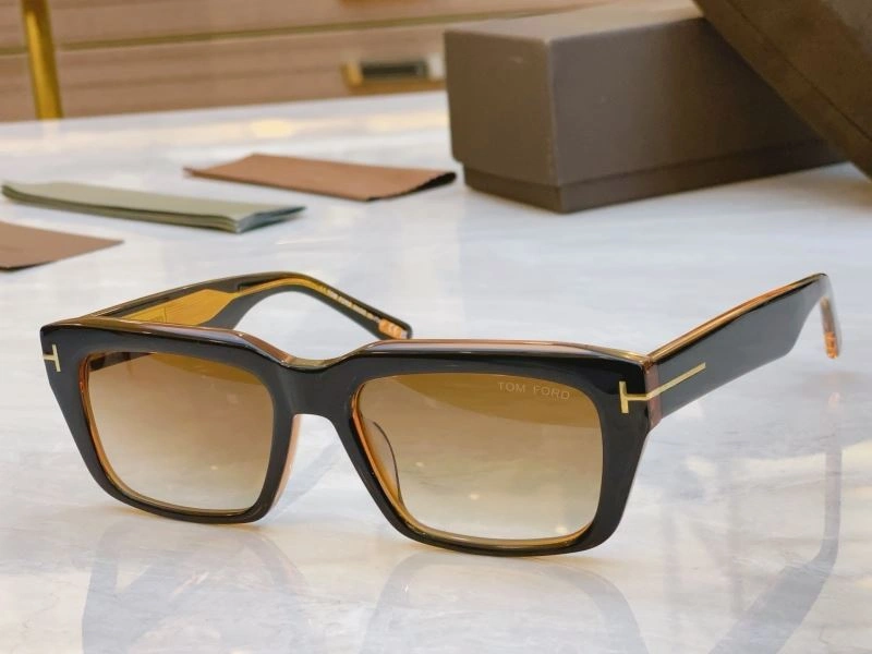 Tom Ford Sunglasses Lightweight 282339