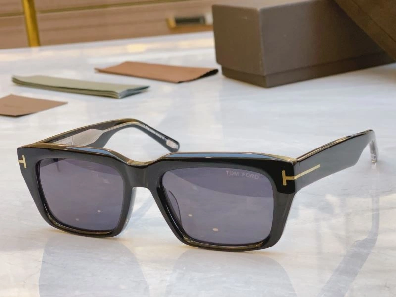 Tom Ford Sunglasses Lightweight 282339