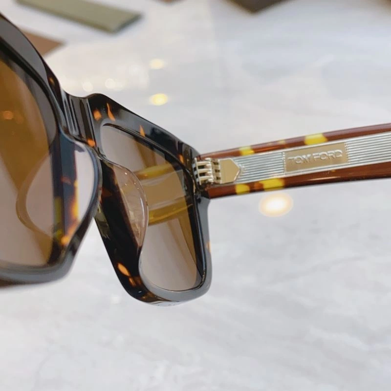 Tom Ford Sunglasses Lightweight 282339