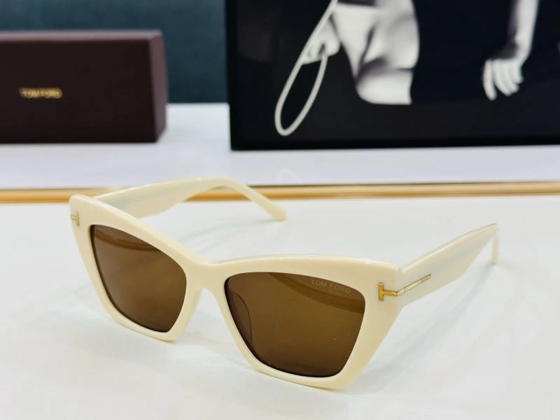 DailyWear Tom Ford Sunglasses 282336