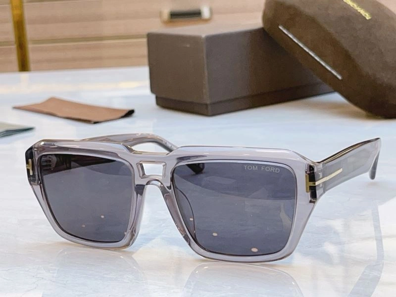 Tom Ford Sunglasses Refined 282334
