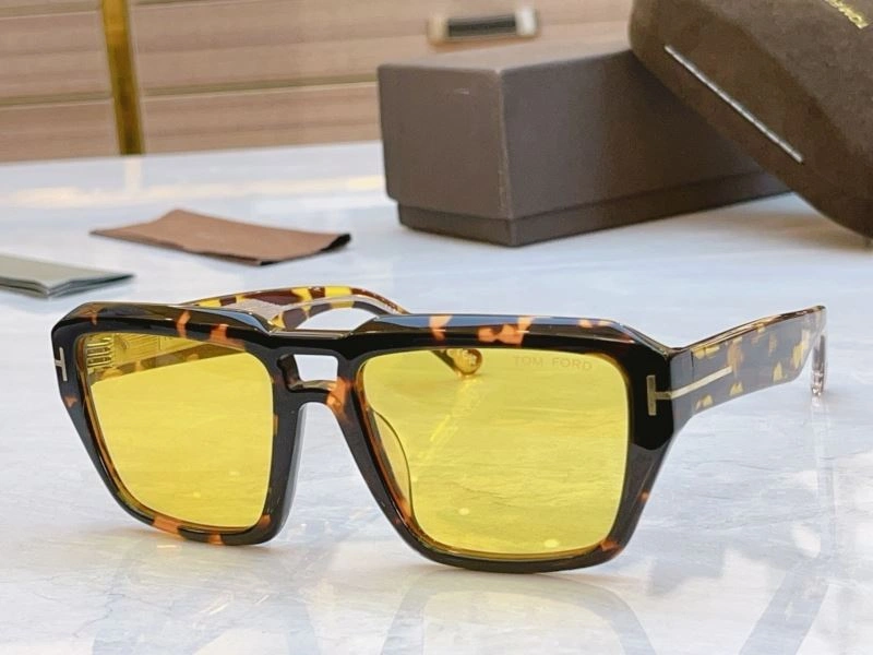 Tom Ford Sunglasses Refined 282334