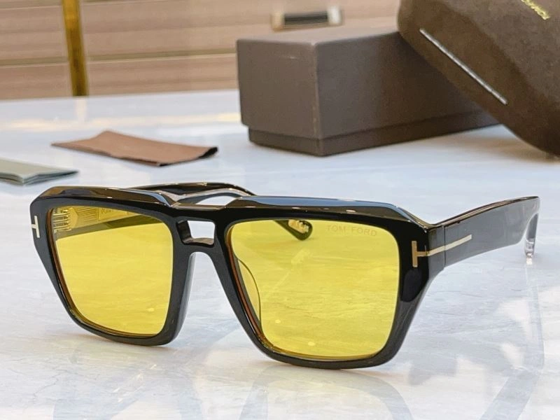 Tom Ford Sunglasses Refined 282334