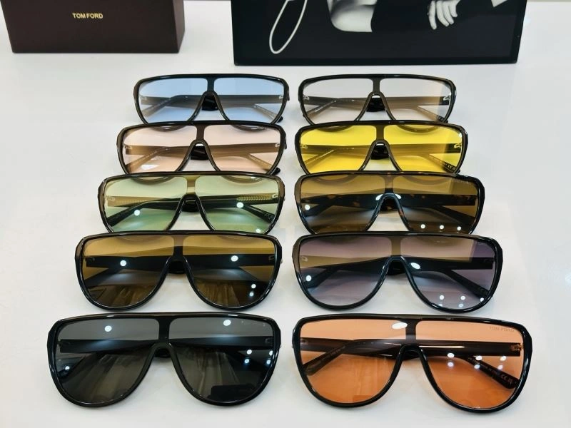 Elegant Tom Ford Sunglasses 282332