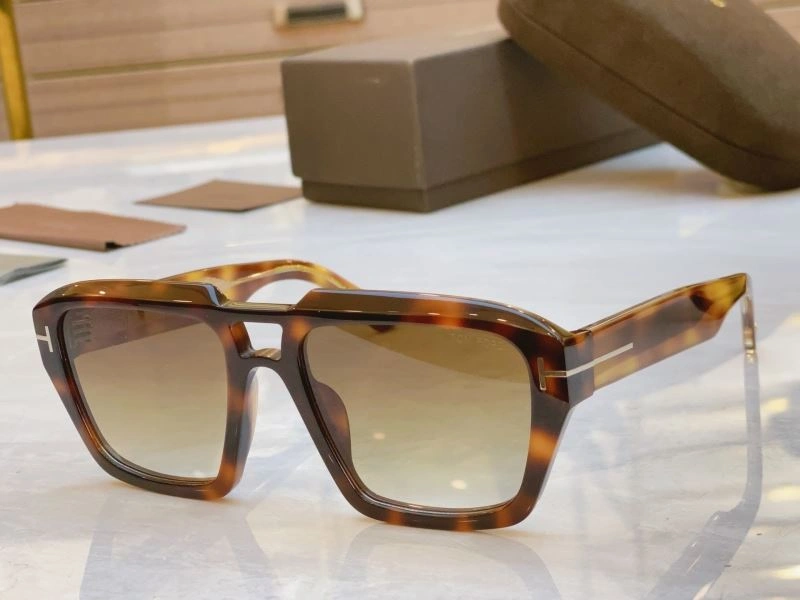 Bold Tom Ford Sunglasses 282325