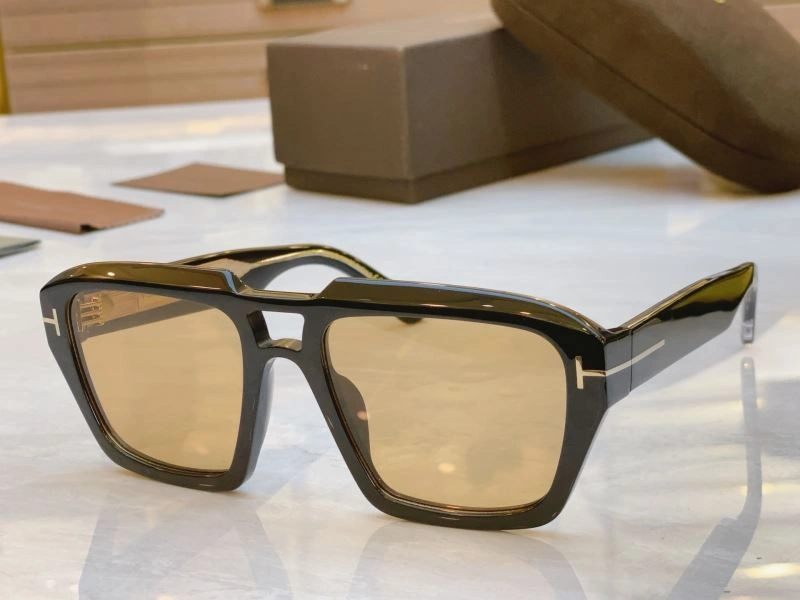 Bold Tom Ford Sunglasses 282325