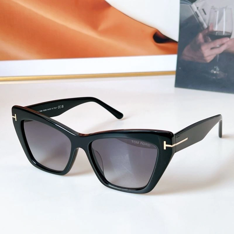 Tom Ford Sunglasses WellDesigned 282331