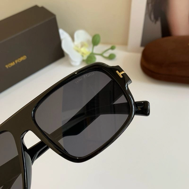 Tom Ford Sunglasses Functional 282307