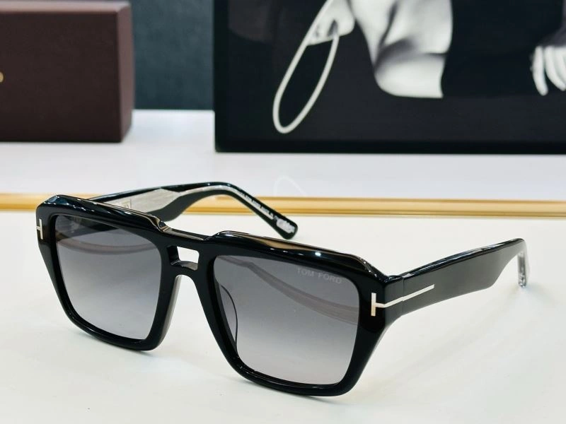 Tom Ford Sunglasses GoAnywhere 282311