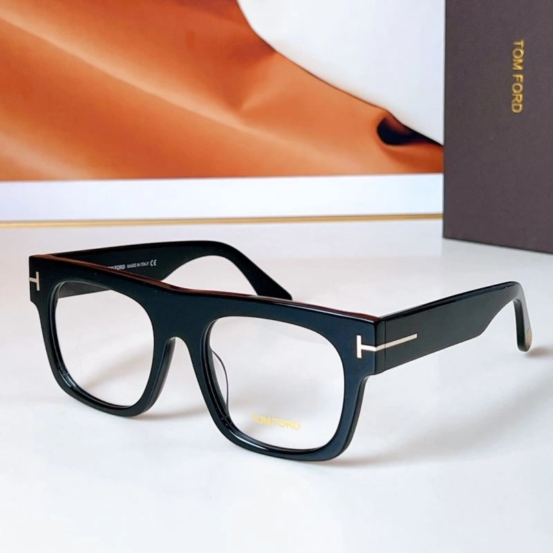 Vibrant Tom Ford Sunglasses 282306
