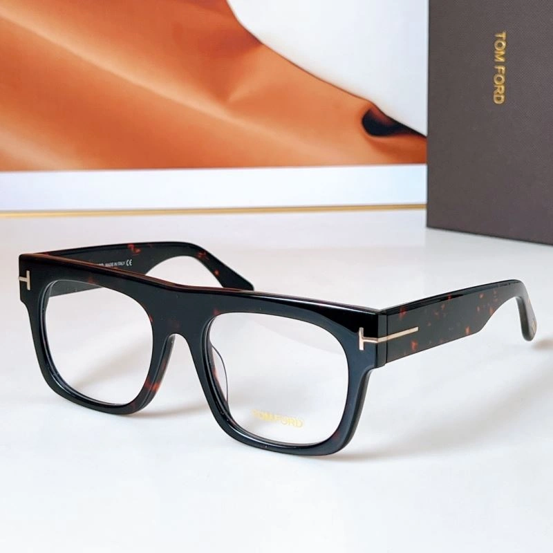 Vibrant Tom Ford Sunglasses 282306