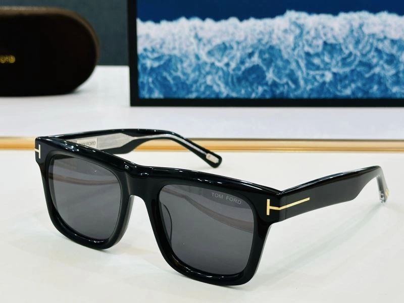 Supportive Tom Ford Sunglasses 282370