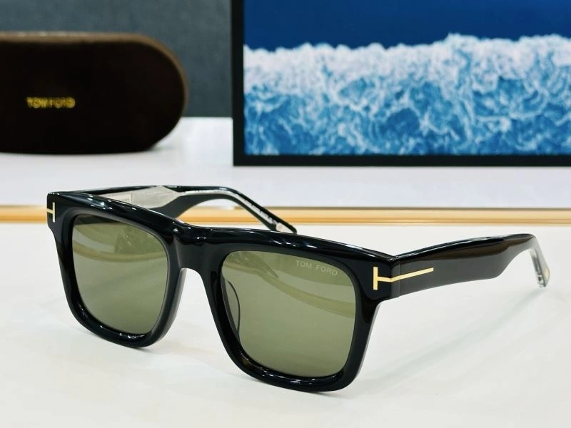 Supportive Tom Ford Sunglasses 282370