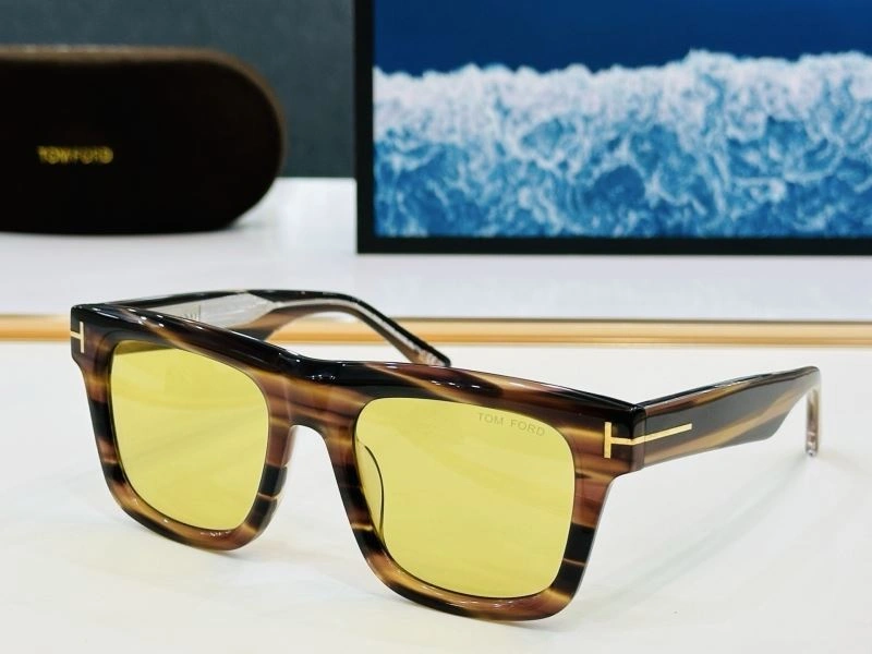 Supportive Tom Ford Sunglasses 282370