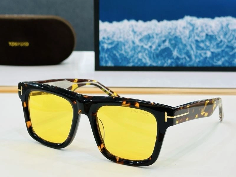 Supportive Tom Ford Sunglasses 282370