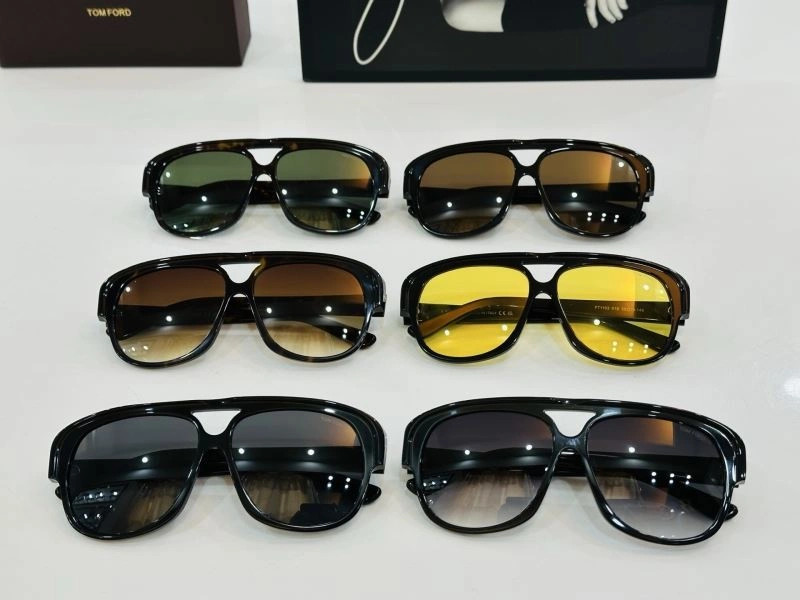 Durable Tom Ford Sunglasses 282369