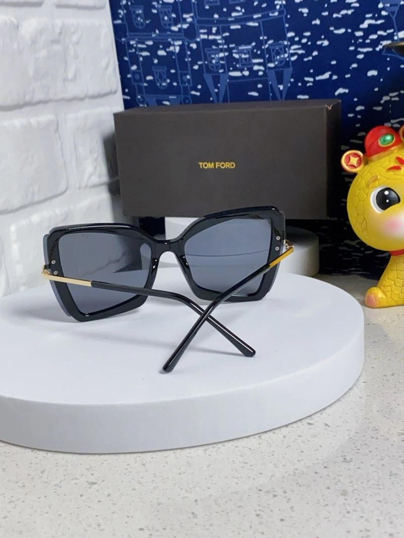 Tom Ford Sunglasses Functional 282354
