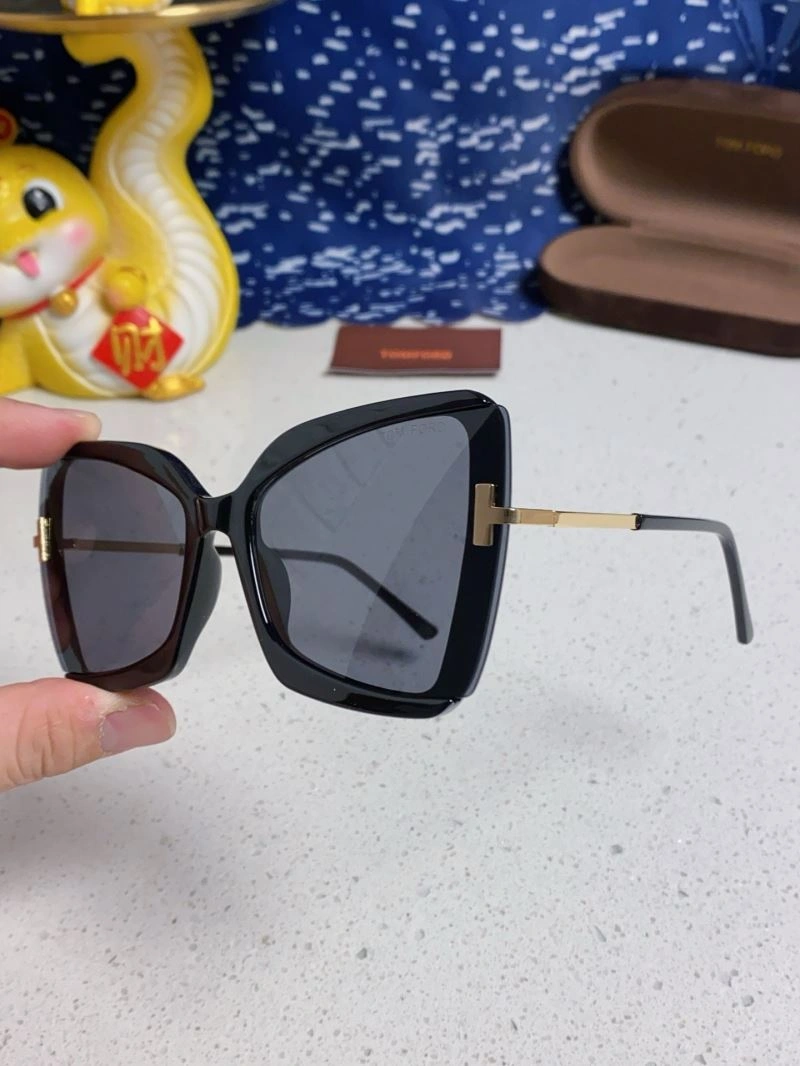 Tom Ford Sunglasses Functional 282354
