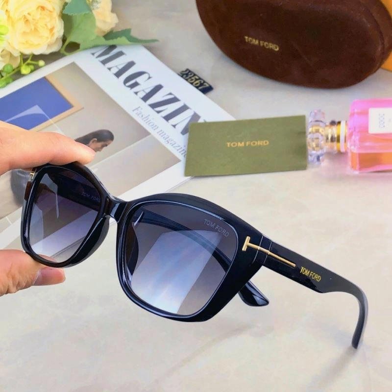 Tom Ford Sunglasses Effortless 282355