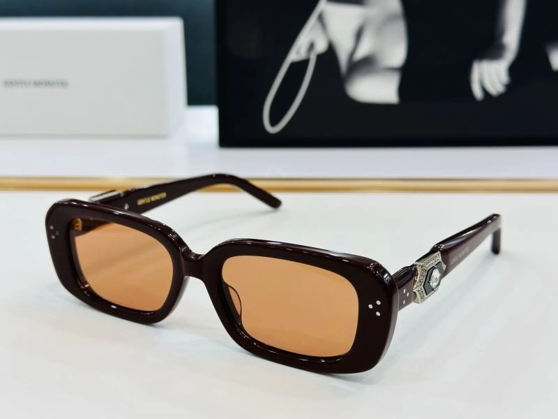 MultiPurpose Tom Ford Sunglasses 282358