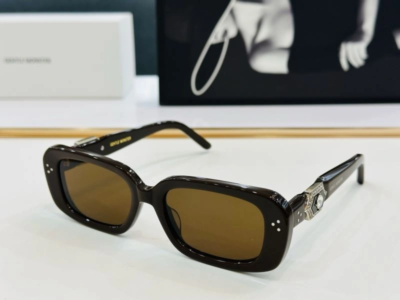 MultiPurpose Tom Ford Sunglasses 282358