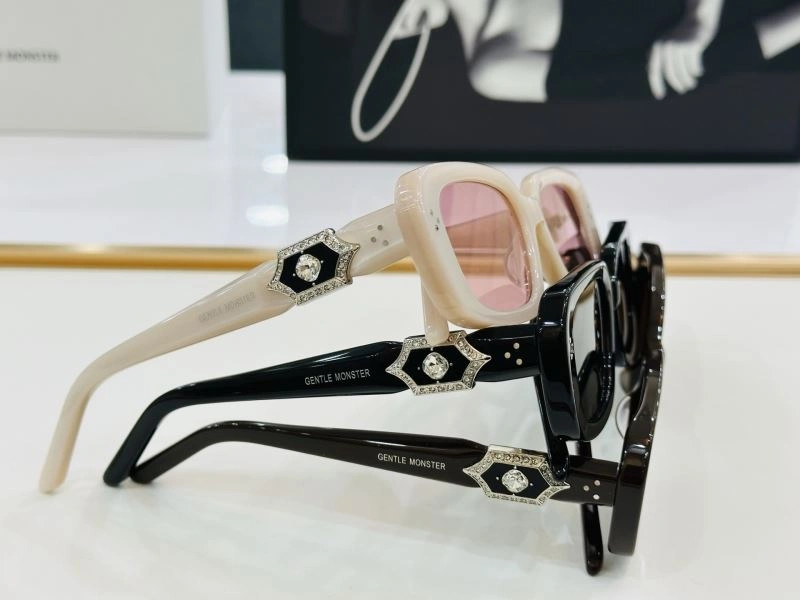 MultiPurpose Tom Ford Sunglasses 282358
