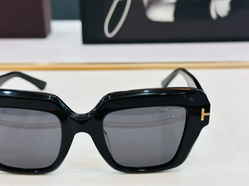 Tom Ford Sunglasses SmartChoice 282357
