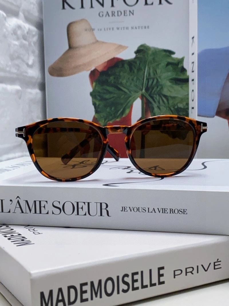 Tom Ford Sunglasses Classic 282345