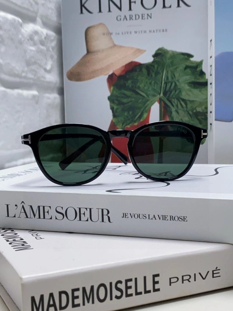 SmoothTexture Tom Ford Sunglasses 282342
