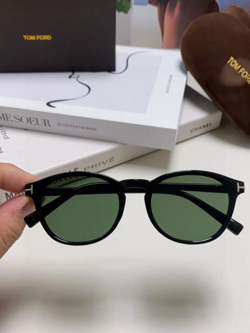 SmoothTexture Tom Ford Sunglasses 282342