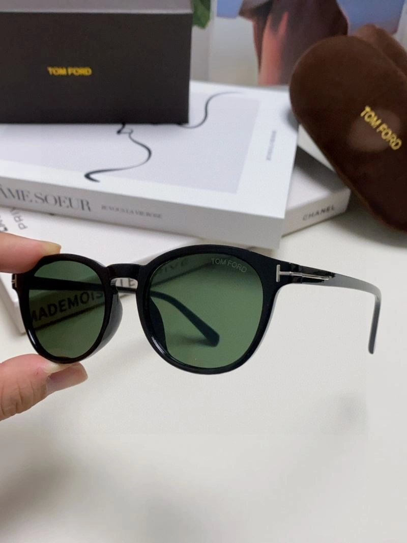 SmoothTexture Tom Ford Sunglasses 282342